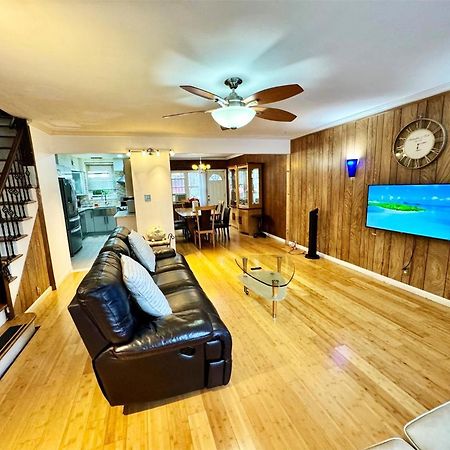 Lga Airport 3 Mins, 3 Bedroom Duplex House, Parking And Private Backyard, 9Mins Subway! Nova Iorque Exterior foto