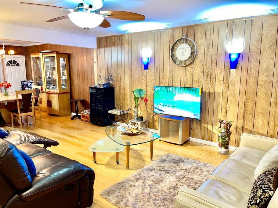 Lga Airport 3 Mins, 3 Bedroom Duplex House, Parking And Private Backyard, 9Mins Subway! Nova Iorque Exterior foto