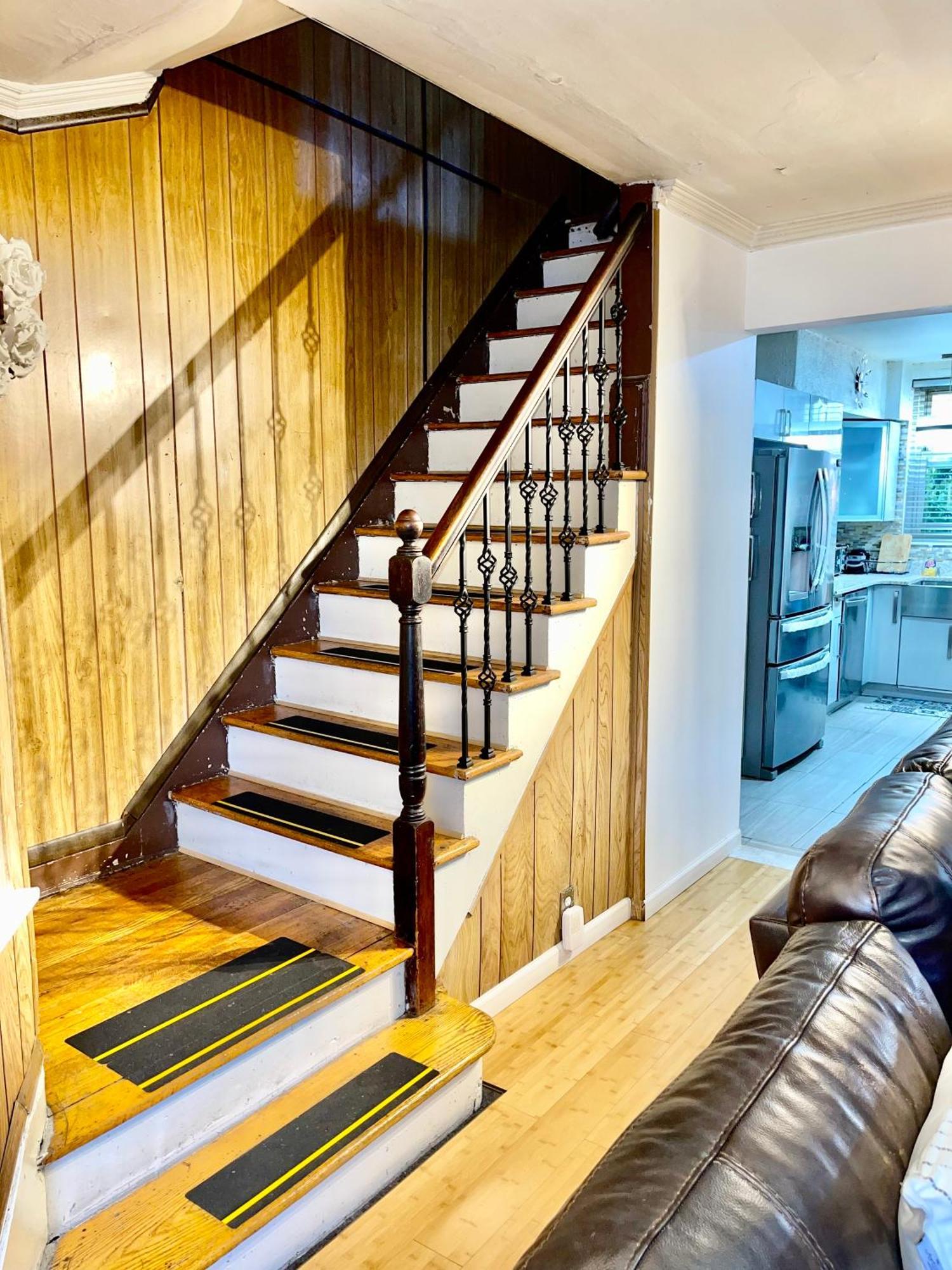Lga Airport 3 Mins, 3 Bedroom Duplex House, Parking And Private Backyard, 9Mins Subway! Nova Iorque Exterior foto